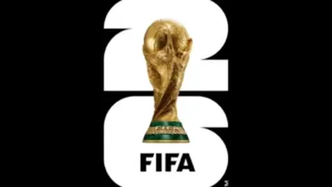 英超豪门每季的微妙挑战：意外赢得英联杯